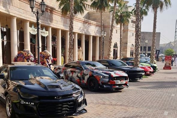 ريفرلاند دبي تستقطب أشهر السيارات في عرض « لاند أوف لدجندز»