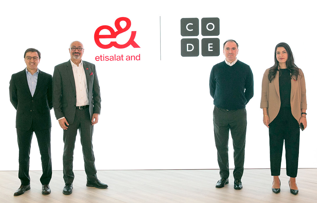 مجموعة &e تنضم إلى الجهود الدولية الداعمة لـمنظمة Code.org لتعليم البرمجة للطلاب