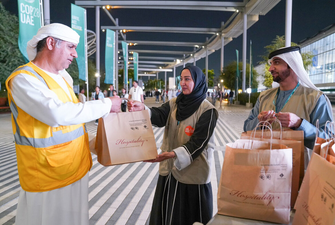 بلدية دبي توزع أكثر من 6500 وجبة من بنك الإمارات للطعام خلال فعاليات COP28