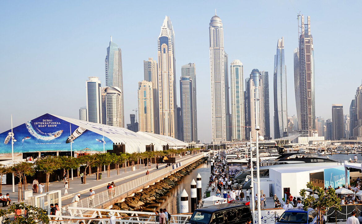 معرض دبي العالمي للقوارب تستقطب أبرز شركات صناعة اليخوت العالمية