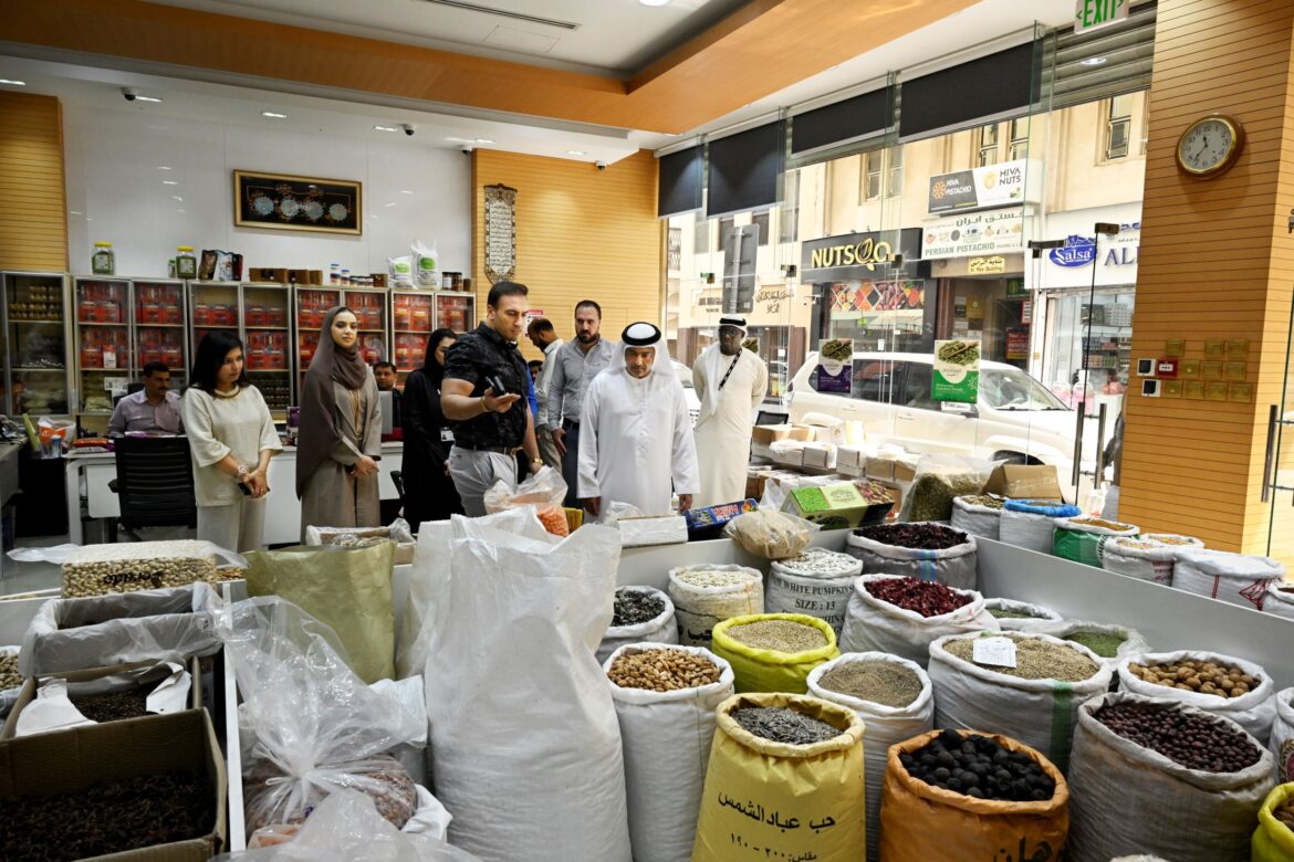 مؤسسة دبي لحماية المستهلك والتجارة العادلة تواصل جولاتها الميدانية للقاء التجار والمستهلكين وتوعيتهم بحقوقهم وواجباتهم