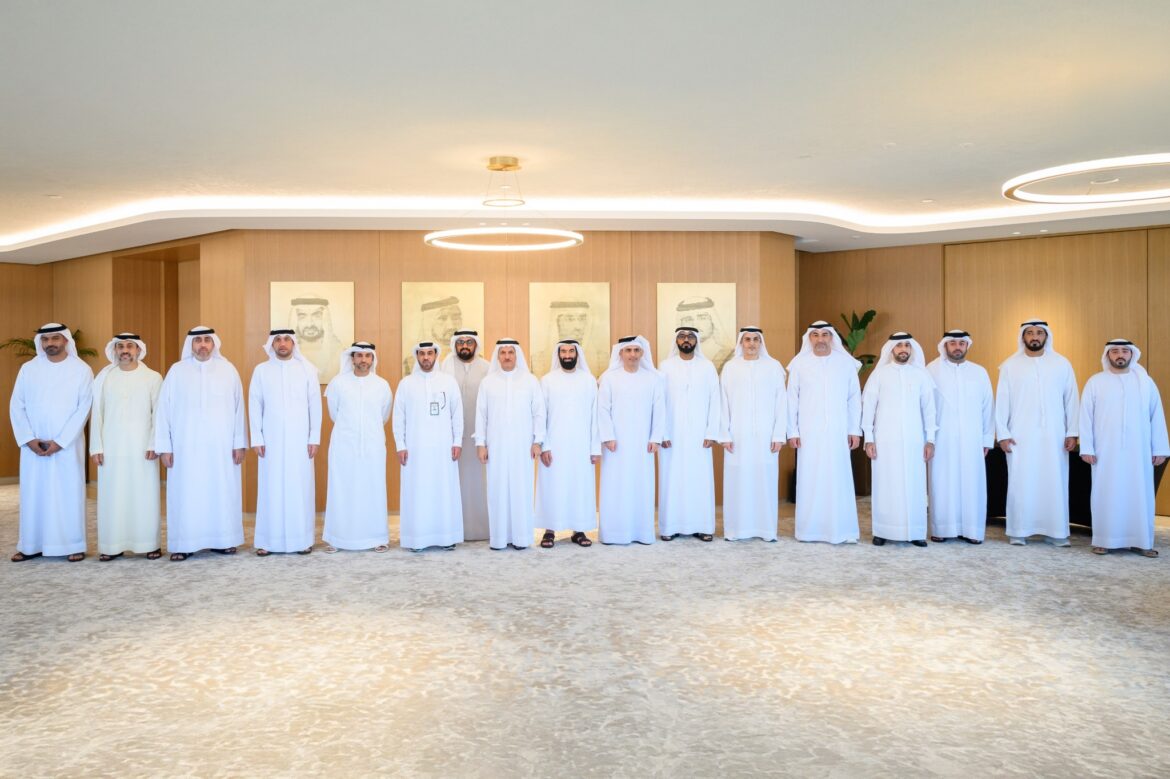 سلطان بن سعيد المنصوري يكرّم شركاء نجاح استضافة مؤتمر الاتحاد البريدي العالمي الثامن والعشرين – دبي 2025