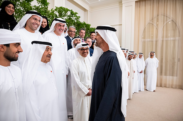 رئيس الدولة يشيد بدور المساهمين في مبادرات هيئة المساهمات المجتمعية معاً